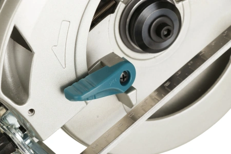 Циркулярная пила (дисковая) Makita HS6601 1050Вт (ручная)