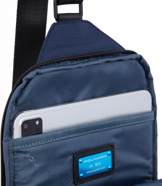 Рюкзак слинг мужской Piquadro Wollem CA5751W129/BLU синий полиэстер/натур.кожа