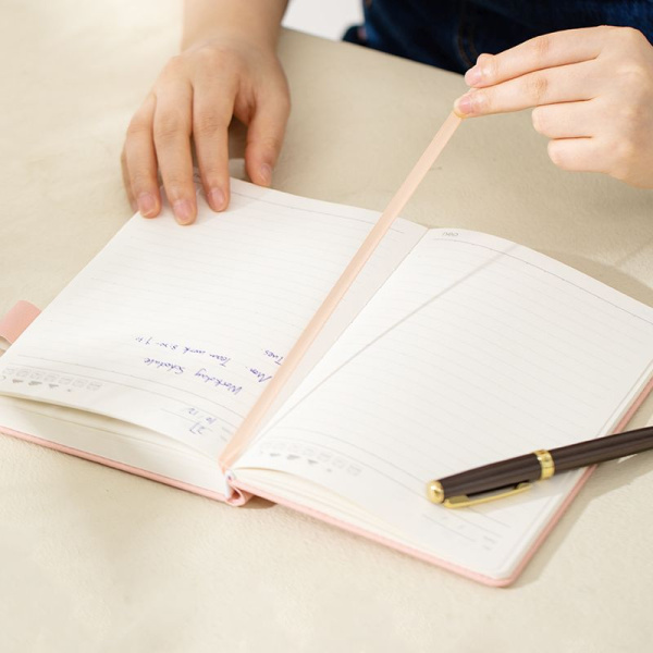 Блокнот Deli LINFINI EN158L A5 210х143мм искусст. кожа 144л линейка твердая обложка ассорти ассорти:син/роз/зел