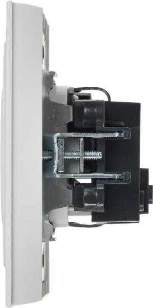 Розетка силов. IEK Brite РСР14-1-0-БрБ BR-R14-16-K01-F одинар. скрыт. зазем. штор. IP20 белый (упак.:1шт)