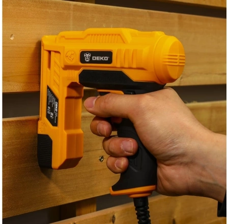 Степлер электрический Deko DKES500 скобы тип 53: 6-10 мм гвозди 47/F/055/049/300/J/SK50