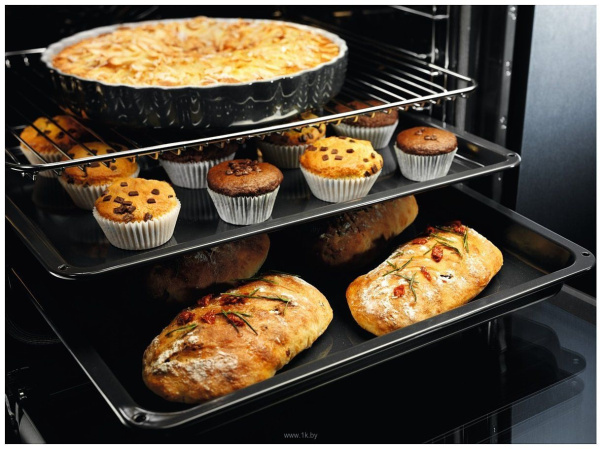 Духовой шкаф Электрический Electrolux EOB7S31Z черный