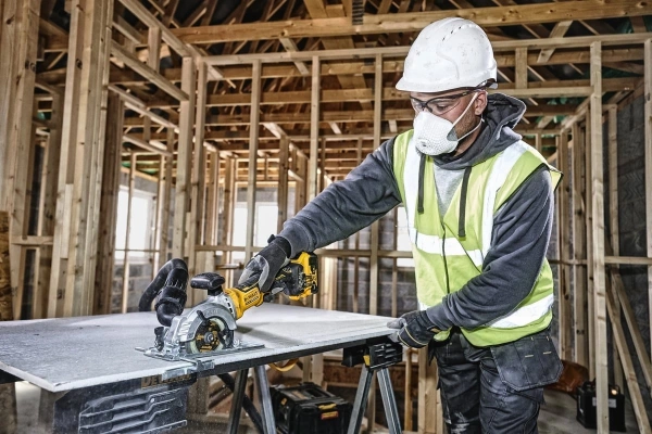 Циркулярная пила (дисковая) DeWalt DCS571N-XJ (ручная) D диска.:115мм