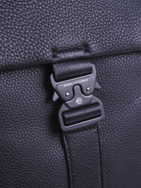 Рюкзак Piquadro Than CA6609S135/N черный кожа