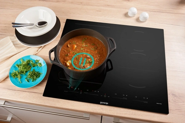 Индукционная варочная поверхность Gorenje GI6432BSCE черный