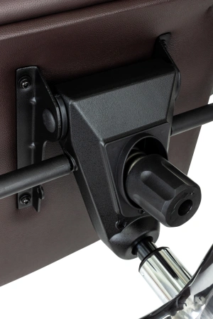 Кресло руководителя Бюрократ _Aura коричневый кожа крестов. алюминий