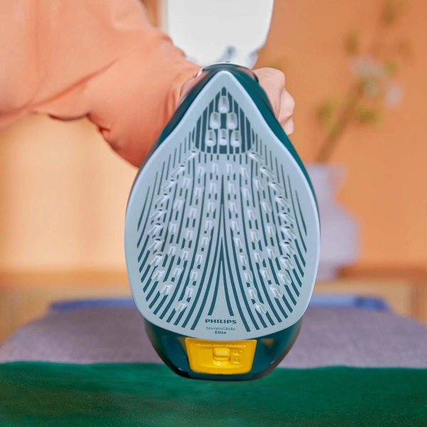 Утюг Philips DST7050/70 2800Вт зеленый