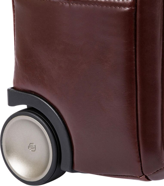 Сумка дорожная Piquadro BLUE SQUARE (BV4729B2/R) 40x36x16см 20л. кожа красный