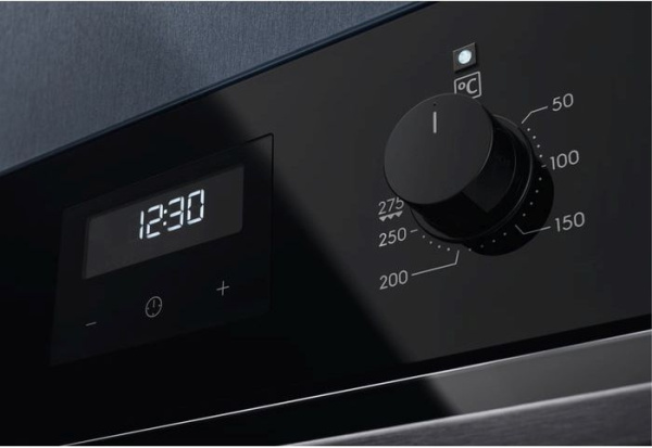 Духовой шкаф Электрический Electrolux EOD3C70TK черный