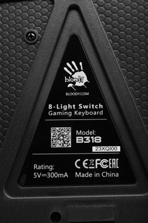 Клавиатура A4Tech Bloody B318 черный USB Multimedia for gamer LED (подставка для запястий)