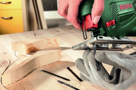 Лобзик Bosch PST 700 E 500Вт 3100ходов/мин от электросети (кейс в комплекте)