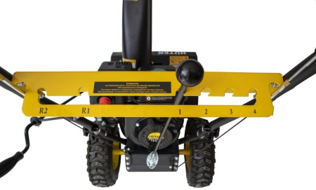 Снегоуборщик бензин. Huter SGC 4000 5.5л.с.