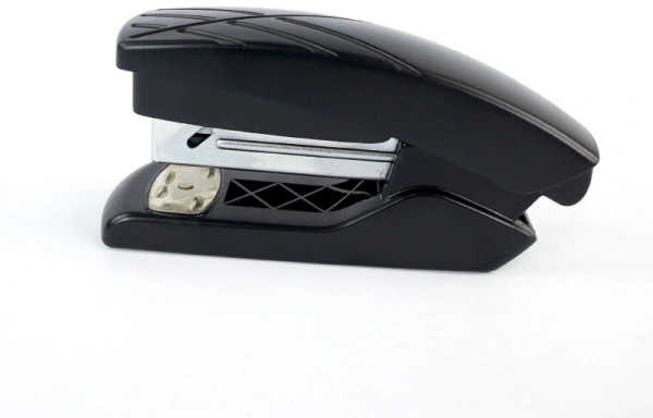 Степлер Kw-Trio 5564 Half-strip Bias 24/6 26/6 (20листов) черный 100скоб