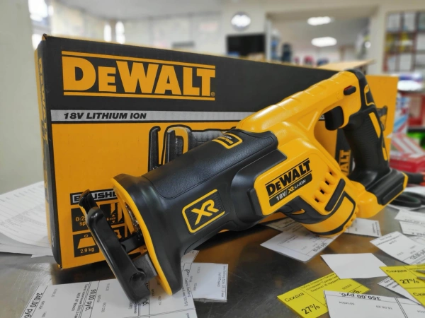 Сабельная пила DeWalt DCS367N 824Вт аккум. 2900ход/мин