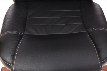 Кресло руководителя Бюрократ T-9923WALNUT черный кожа крестов. металл/дерево