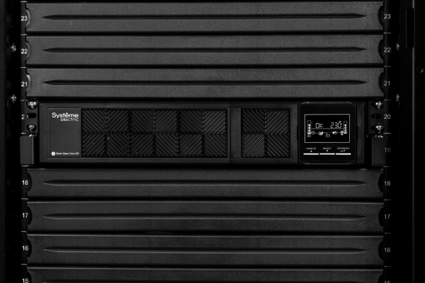 Источник бесперебойного питания Systeme Electriс SRT SRTSE3000RTXLI 3000Вт 3000ВА черный