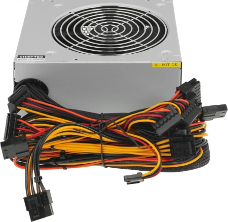 Блок питания Chieftec ATX 550W iArena GPA-550S (24+4+4pin) APFC 120mm fan 4xSATA