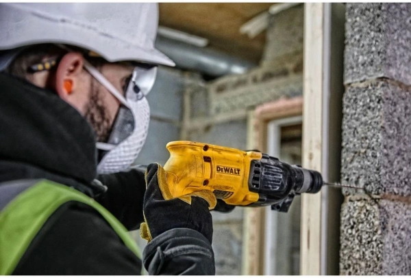Перфоратор DeWalt D25033K-QS патрон:SDS-plus уд.:2.1Дж (кейс в комплекте)