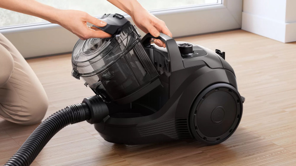 Пылесос Bosch Serie 4 BGC21X300 550Вт черный/черный