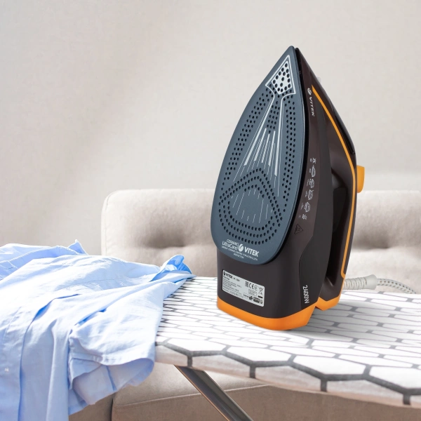 Утюг Vitek VT-1261 2400Вт