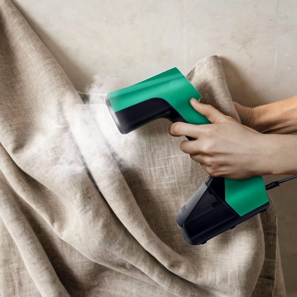 Отпариватель ручной Kitfort КТ-9202 1633Вт черный/зеленый