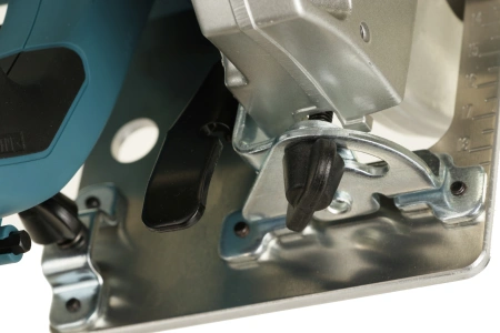 Циркулярная пила (дисковая) Makita HS6601 1050Вт (ручная)