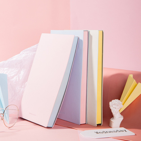 Блокнот Deli EN140LPINK A5 210х143мм искусст. кожа 96л линейка мягкая обложка розовый