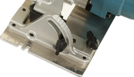 Циркулярная пила (дисковая) Makita HS6601 1050Вт (ручная)