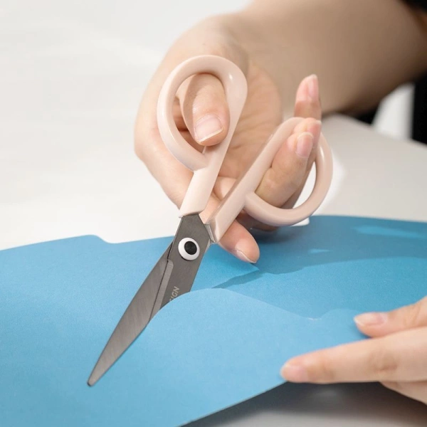 Ножницы Deli ENS053-PK ENS053 универсальные 175мм ручки пластиковые сталь розовый