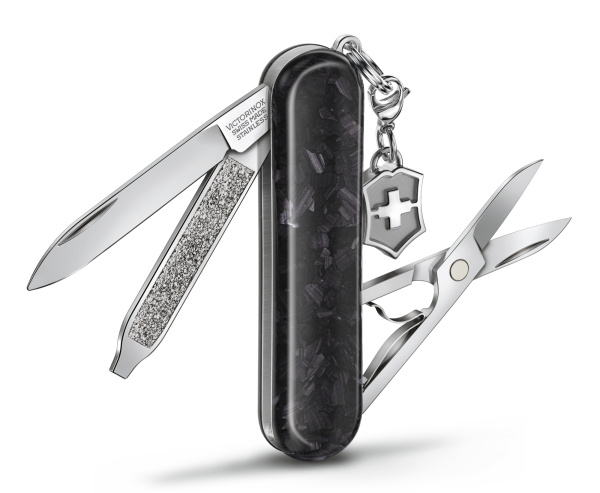 Нож перочинный Victorinox Classic Brilliant Carbon (0.6221.90) 58мм 5функц. черный/серебристый подар.коробка