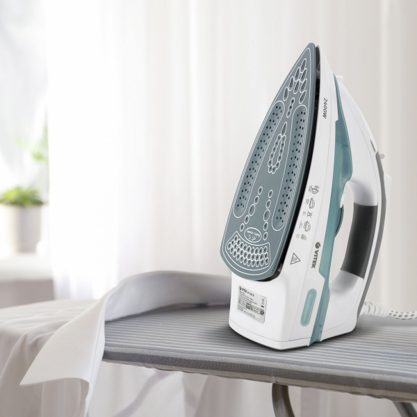 Утюг Vitek VT-1251 B 2400Вт голубой