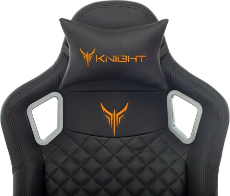 Кресло игровое Knight Outrider черный ромбик эко.кожа с подголов. крестов. металл