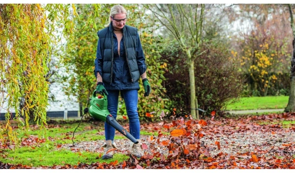 Воздуходувка-пылесос Bosch UniversalGardenTidy 3000 3000Вт пит.:от сети зеленый