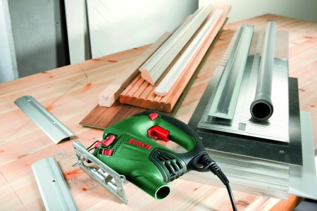 Лобзик Bosch PST 750 PE 530Вт 3000ходов/мин от электросети (кейс в комплекте)