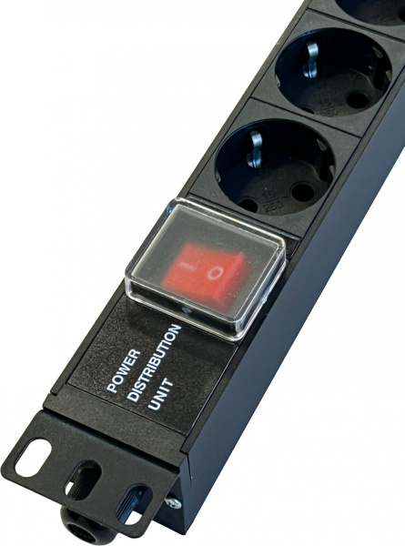 Блок распределения питания NTSS (NTSS-PDU-DA2030) гор.размещ. 8xSchuko базовые 16A клеммная колодка