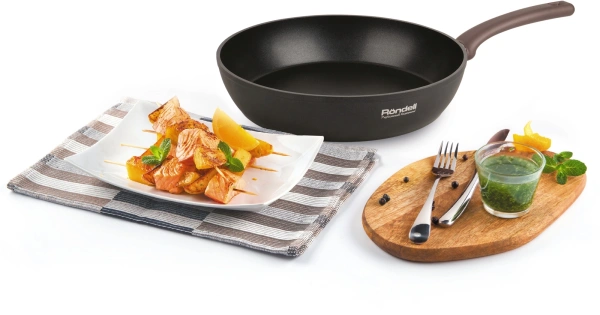 Сковорода-гриль Rondell Fest RDA-1525 квадратная 26см покрытие: Xylan Plus ручка несъемная (без крышки) черный