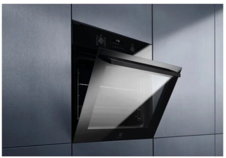 Духовой шкаф Электрический Electrolux EOD6F77WZ черный