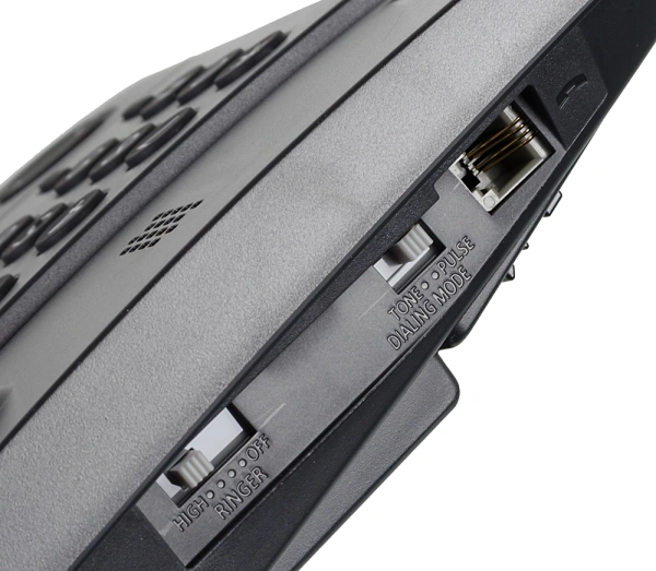 Телефон проводной Panasonic KX-TS2352RUB черный