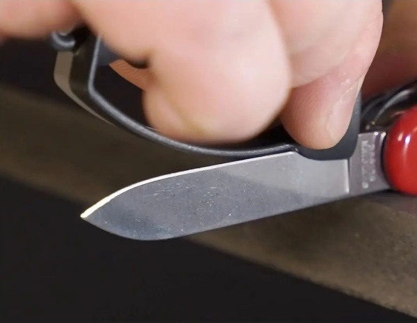 Точилка для пероч.ножей/серрейт. Victorinox Sharpy (7.8714) серый европодвес