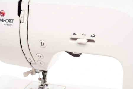 Швейная машина Comfort 1000 белый/черный