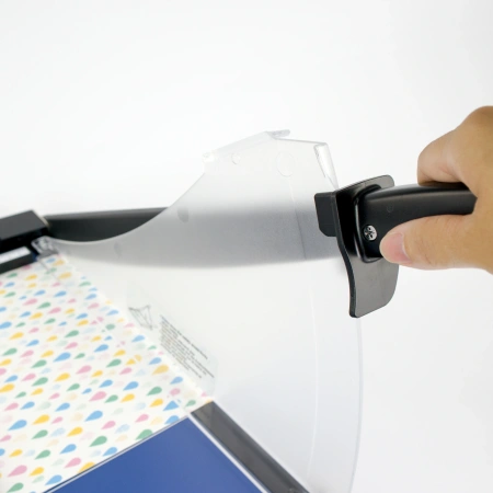 Резак сабельный Kw-Trio 3025 A3/20лист./448мм/ручн.прижим/защитный экран