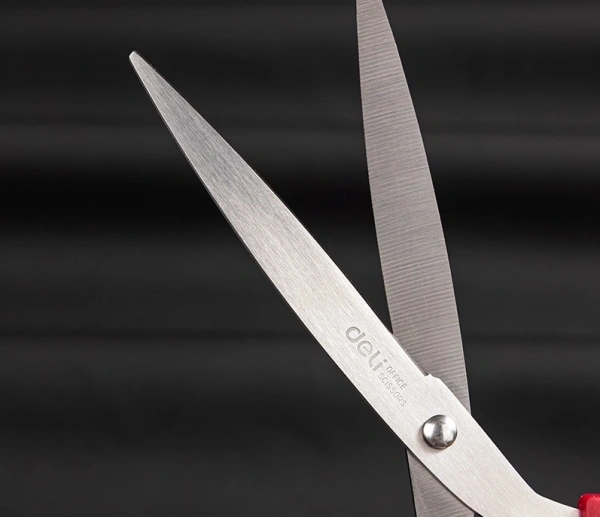 Ножницы Deli EM611 офисные 210мм ручки пластиковые сталь ассорти чехол с европод.