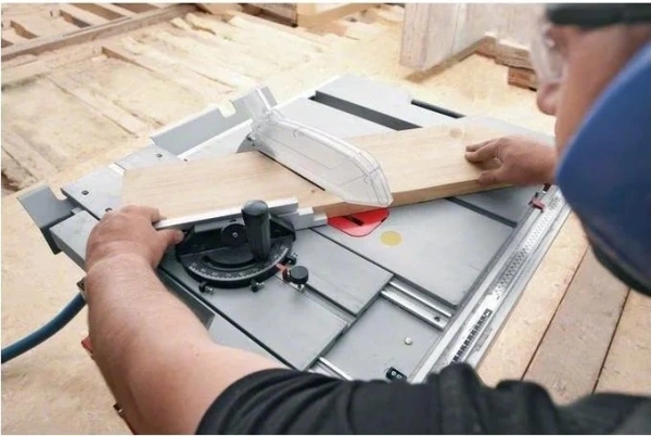 Циркулярная пила (дисковая) Bosch GTS 10 XC 2000Вт (настольная) D диска.:254мм (0601B30400)