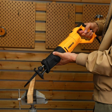 Сабельная пила Deko DKRS1300 1300Вт 2800ход/мин (085-1075)