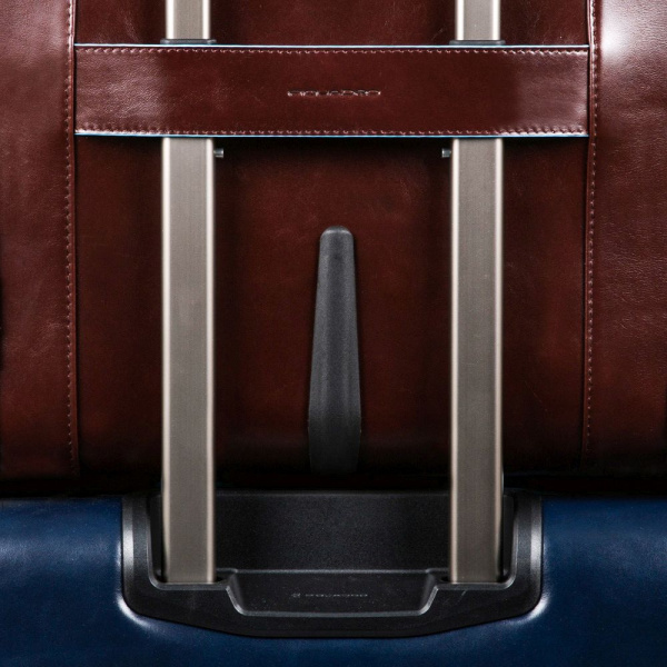 Сумка дорожная Piquadro BLUE SQUARE (BV4729B2/R) 40x36x16см 20л. кожа красный