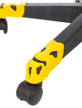 Кресло игровое Zombie GAME 17 черный/желтый текстиль/эко.кожа крестов. пластик