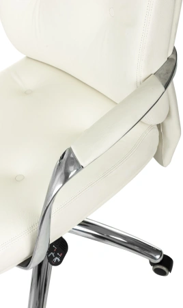 Кресло руководителя Бюрократ _DAO белый кожа крестов. алюминий