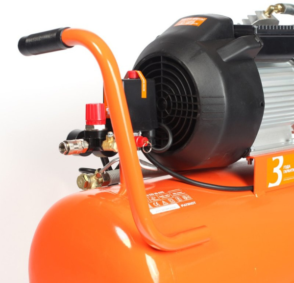 Компрессор поршневой Patriot VX 50-402 масляный 400л/мин 50л 2200Вт оранжевый/черный