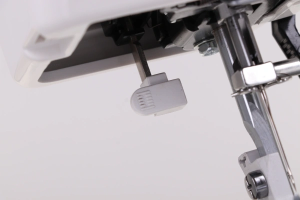 Швейная машина Janome S-24 белый