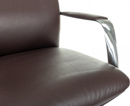 Кресло руководителя Бюрократ _VEGA коричневый кожа крестов. алюминий